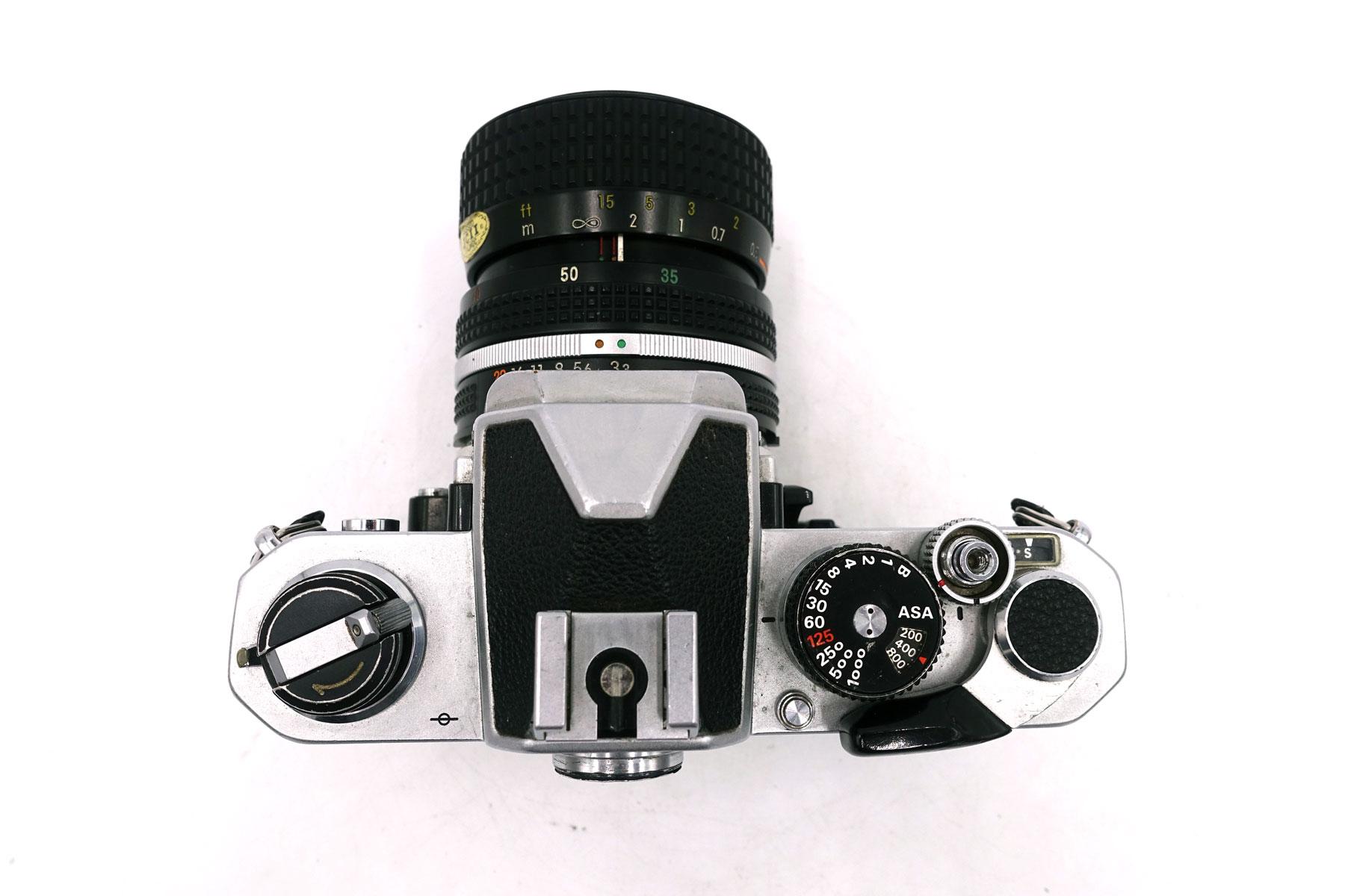 Nikon FM inkl. Zoom-Nikkor 35–70mm f/3.3–4.5 – Bild 6