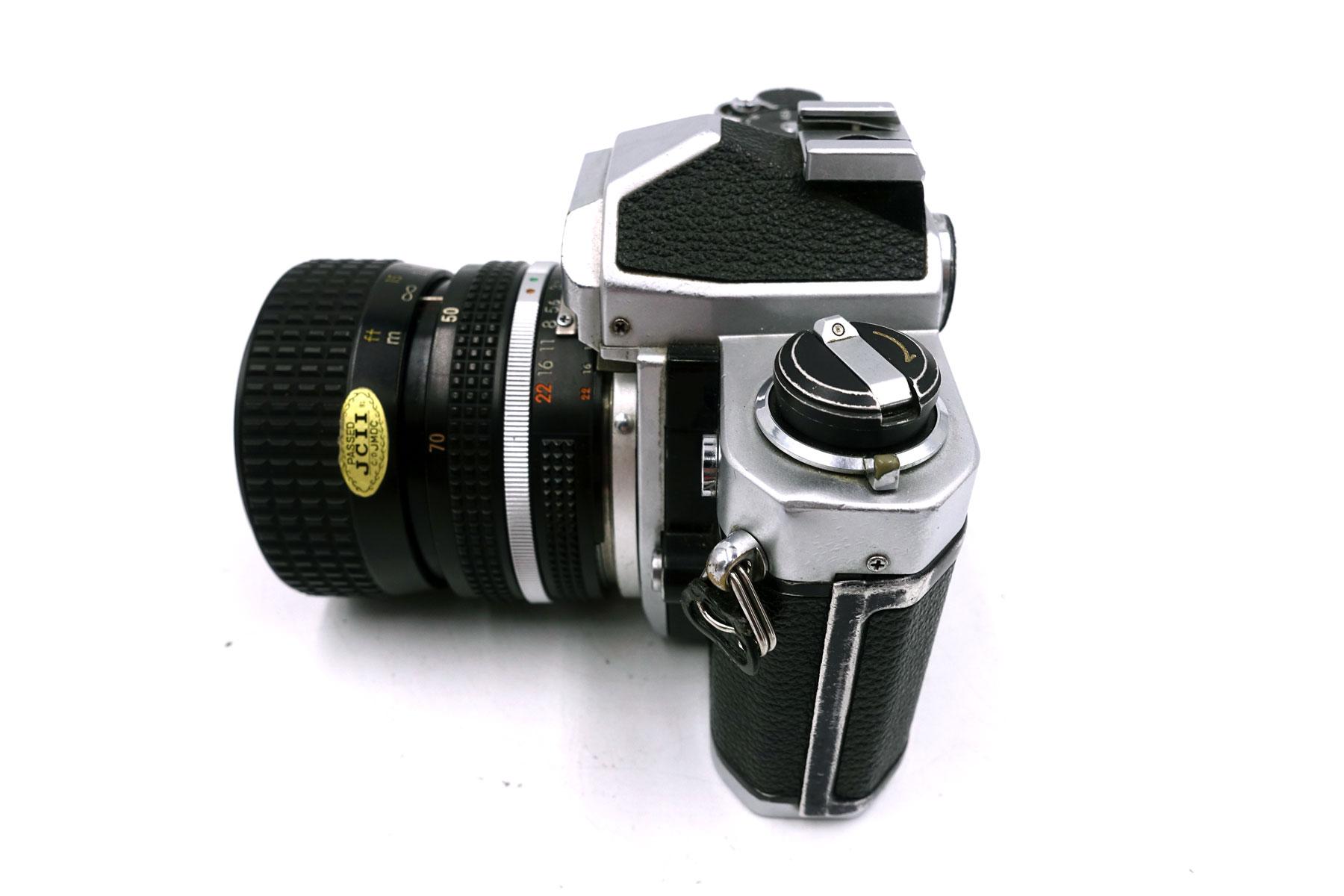 Nikon FM inkl. Zoom-Nikkor 35–70mm f/3.3–4.5 – Bild 7