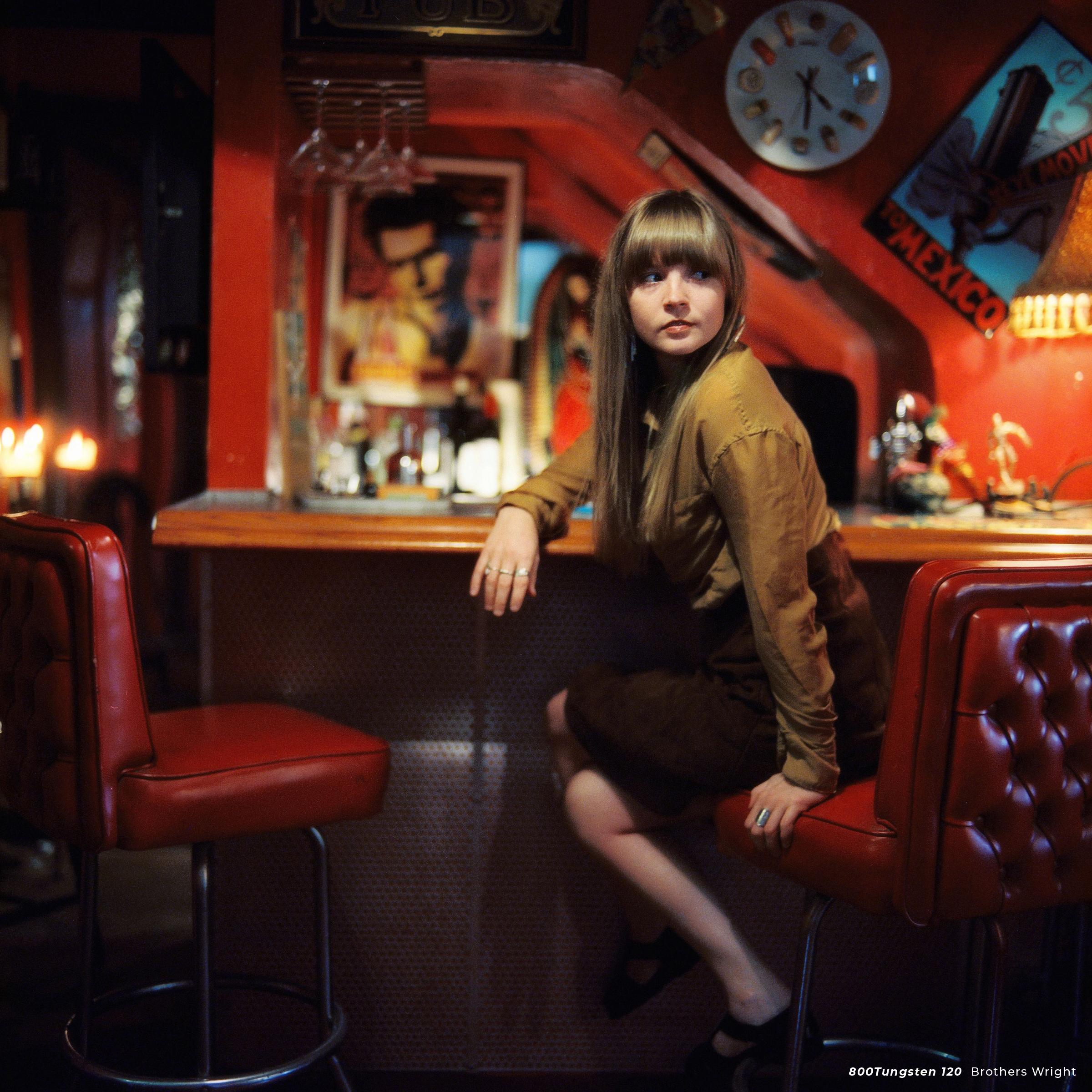 CineStill 800T – 120 Mittelformat Farbnegativfilm (ISO 800, Tungsten) – Bild 6