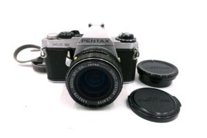 Pentax ME Super mit SMC Pentax 30mm f/2.8 – kompakte 35mm Spiegelreflexkamera mit Weitwinkel