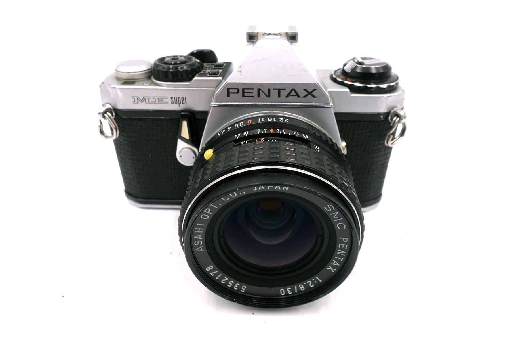 Pentax ME Super mit SMC Pentax 30mm f/2.8 – kompakte 35mm Spiegelreflexkamera mit Weitwinkel – Bild 3