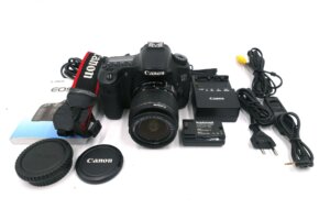 Canon EOS 60D inkl. EF-S 18-55mm f/3.5-5.6 IS II