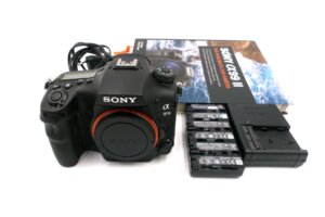 Sony Alpha 99 II – Profi Vollformatkamera (ca. 8.000 Auslösungen)
