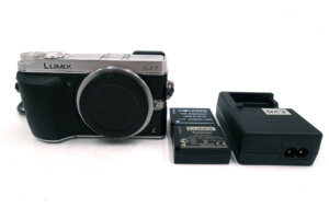 Panasonic Lumix DMC-GX7 Gehäuse – Spiegellose Systemkamera (ca. 6.200 Auslösungen)