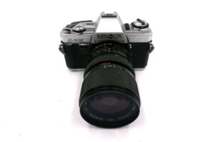 Minolta X-300 mit Soligor 35-70mm f/2,5-3,5 – Analoge Spiegelreflexkamera
