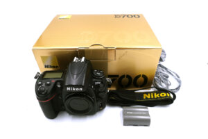 Nikon D700 – Professionelle Vollformat-DSLR mit ca. 42.150 Auslösungen