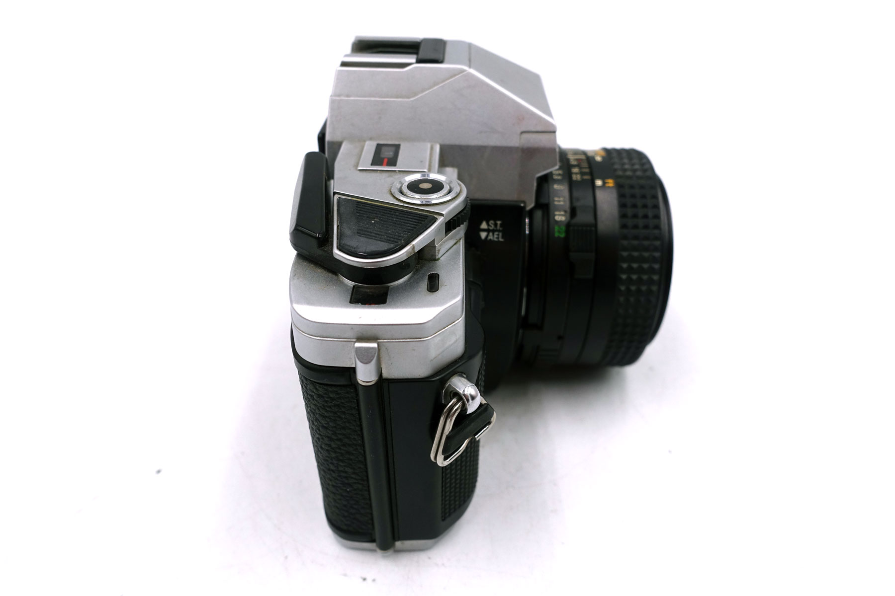 Minolta X-300 mit MD 50mm f/1,7 – Klassische analoge Spiegelreflexkamera – Bild 4