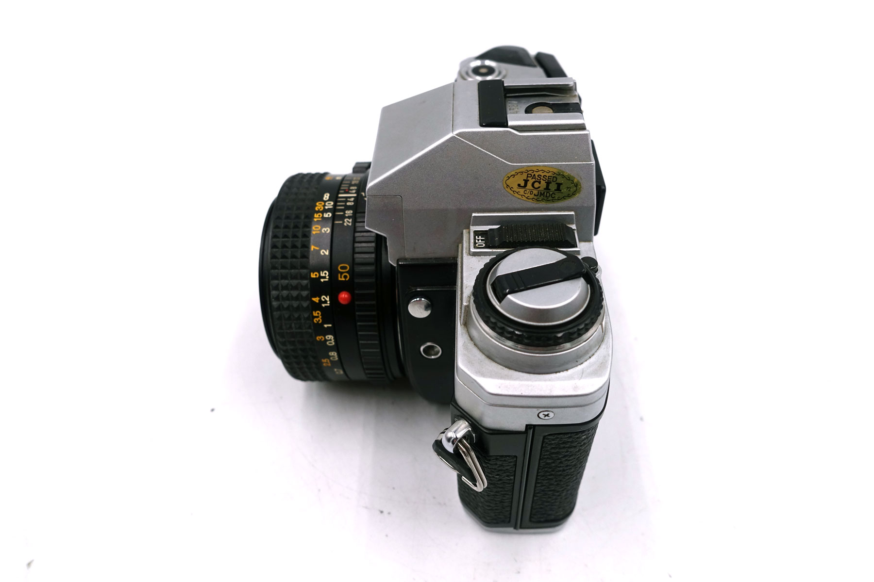 Minolta X-300 mit MD 50mm f/1,7 – Klassische analoge Spiegelreflexkamera – Bild 7
