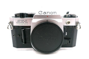 Canon AE-1 Program chrom – klassische analoge Spiegelreflexkamera