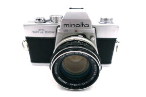 Minolta SRT 100X mit Rokkor-PF 55mm f/1.7 – klassische analoge Spiegelreflexkamera