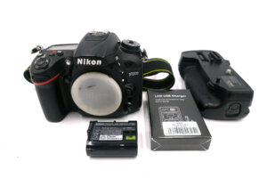 Nikon D7200 Gehäuse – digitale Spiegelreflexkamera mit ca. 26.950 Auslösungen